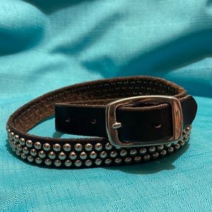 Black Leather aRound Studdex Belt 28”-32”
